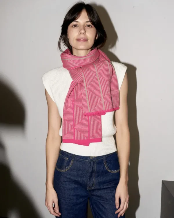 Erotokritos Scarves | Knitwear*Lorna - Knitted Jacquard Scarf - Pink